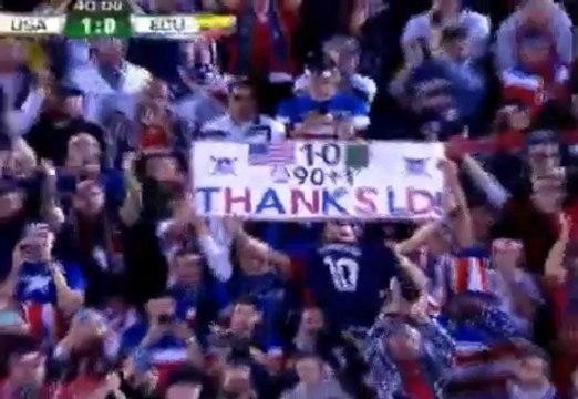 Landon Donovan sale sustituido en su último partido con la Selección de Estados Unidos.