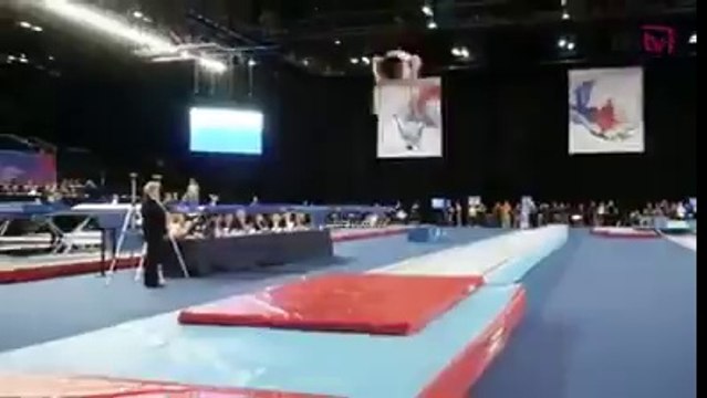 very amaizing jumping must watch !! fullmufta.blogspot.com