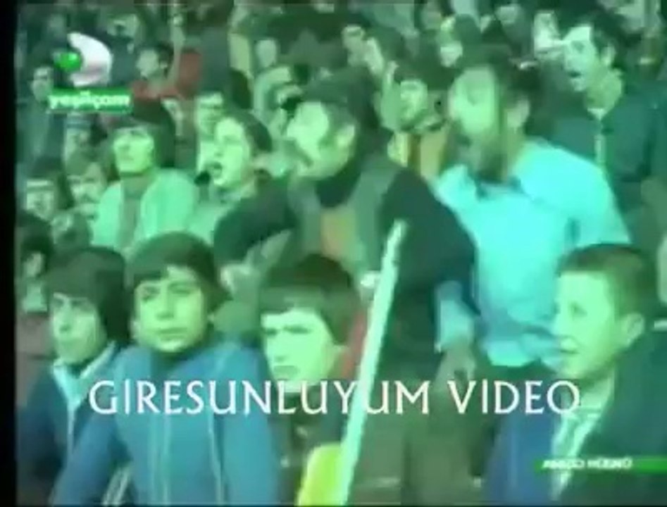 Amigo Hüsnü (1975) Aydemir Akbaş,Melek Ayberk