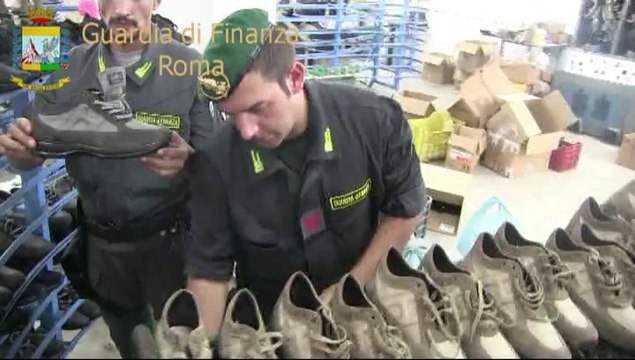 Roma - Scarpe Hogan contraffatte, 10 arresti (10.10.14)