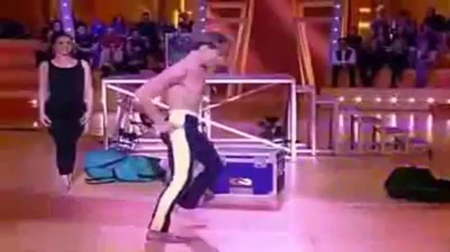 very amaizing circus tricks funny must watch fullmufta.blogspot.com