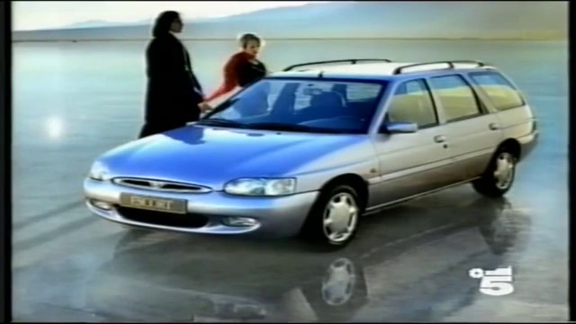ford escort station wagon spot (1995)