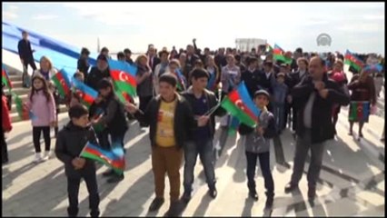 Azerbaycan'da Bayrak Töreni