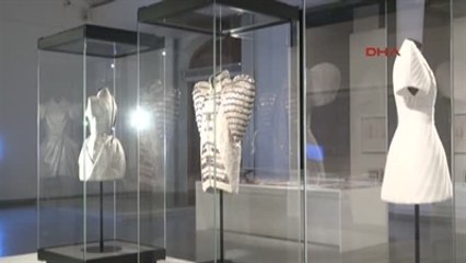 Dıce Kayek'in Ödüllü 'İstanbul Contrast' Sergisi Moskova'da Görücüye Çıktı