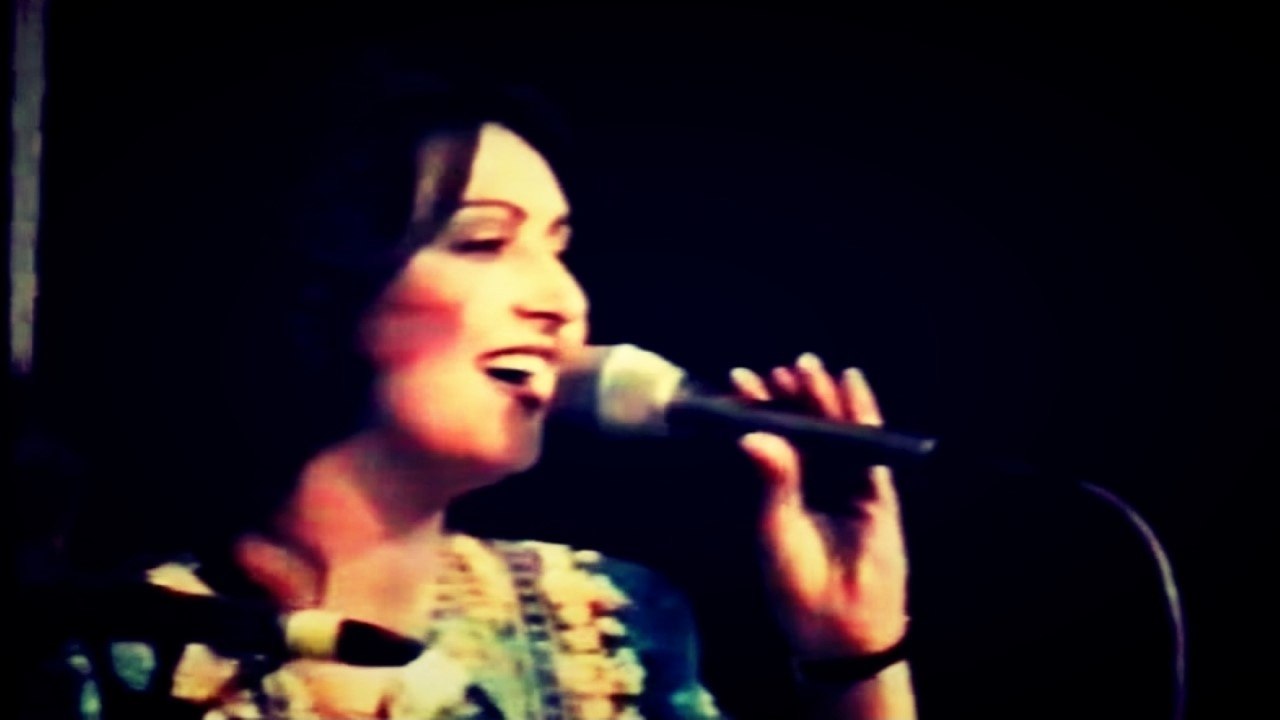 Naghma - Her Yu Rug Me