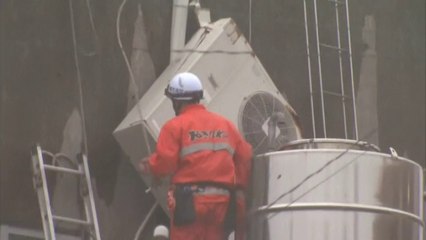 Typhoon barrels down the Japanese coast
