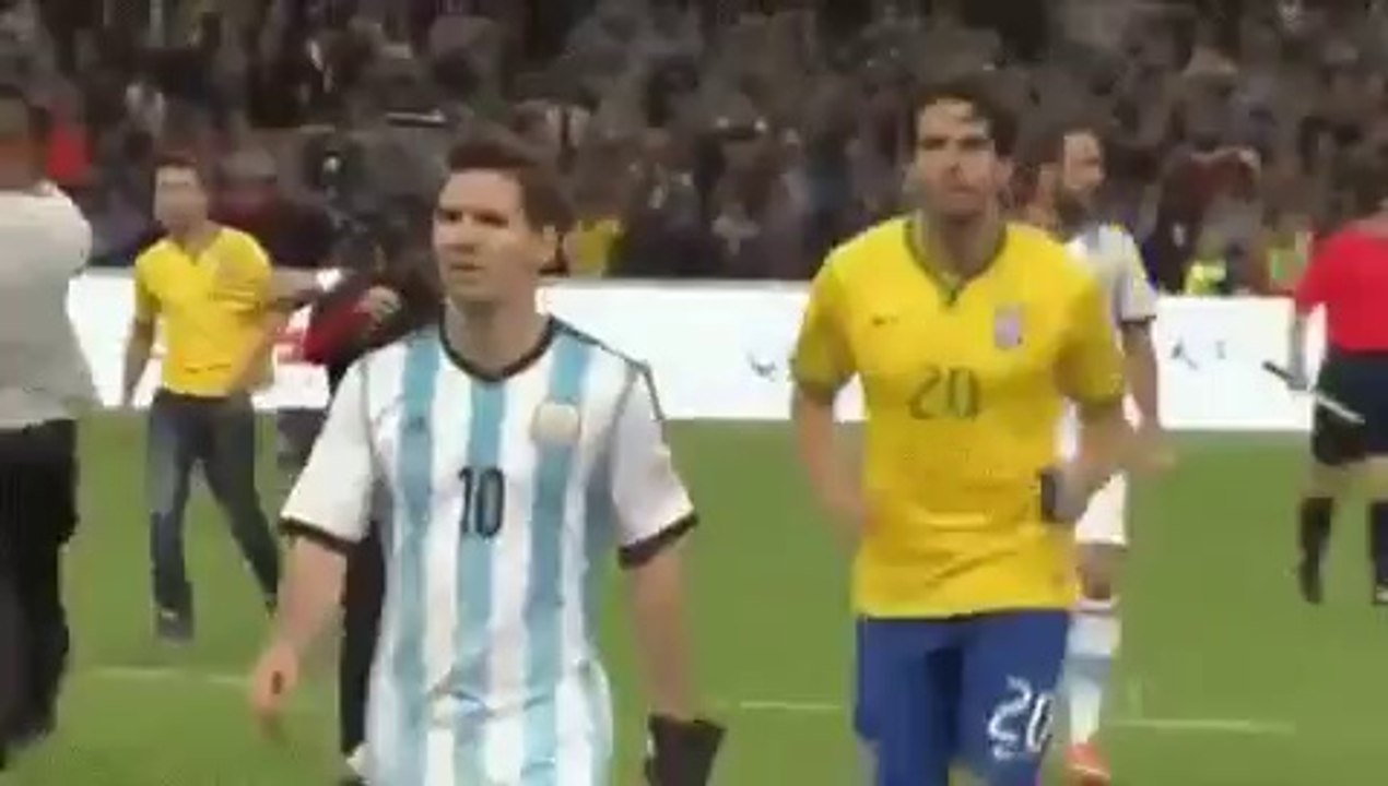 Ο Κακά κυνηγάει τον Μέσι