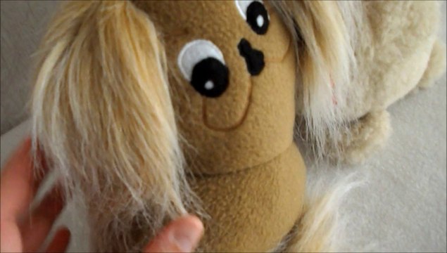 Pekingese toy, plush and long fur_LIVE