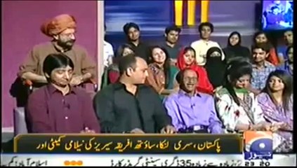 下载视频: Khabar naak 31 MAy 2014 - Full Comedy Show - Geo News Khabarnaak 31 May 2014