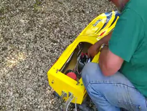 Premiers tours d'un ZENOAH monté dans un challenger