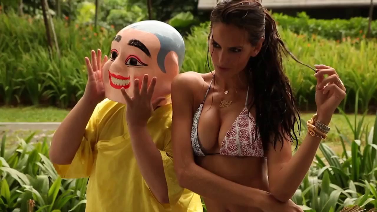 Izabel Goulart - Sports Illustrated