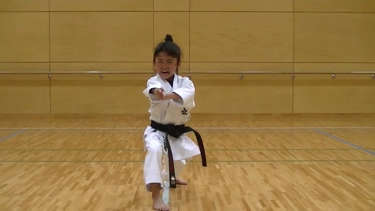 Youngest black belt karaté girl 7 years old! Vidéo Dailymotion