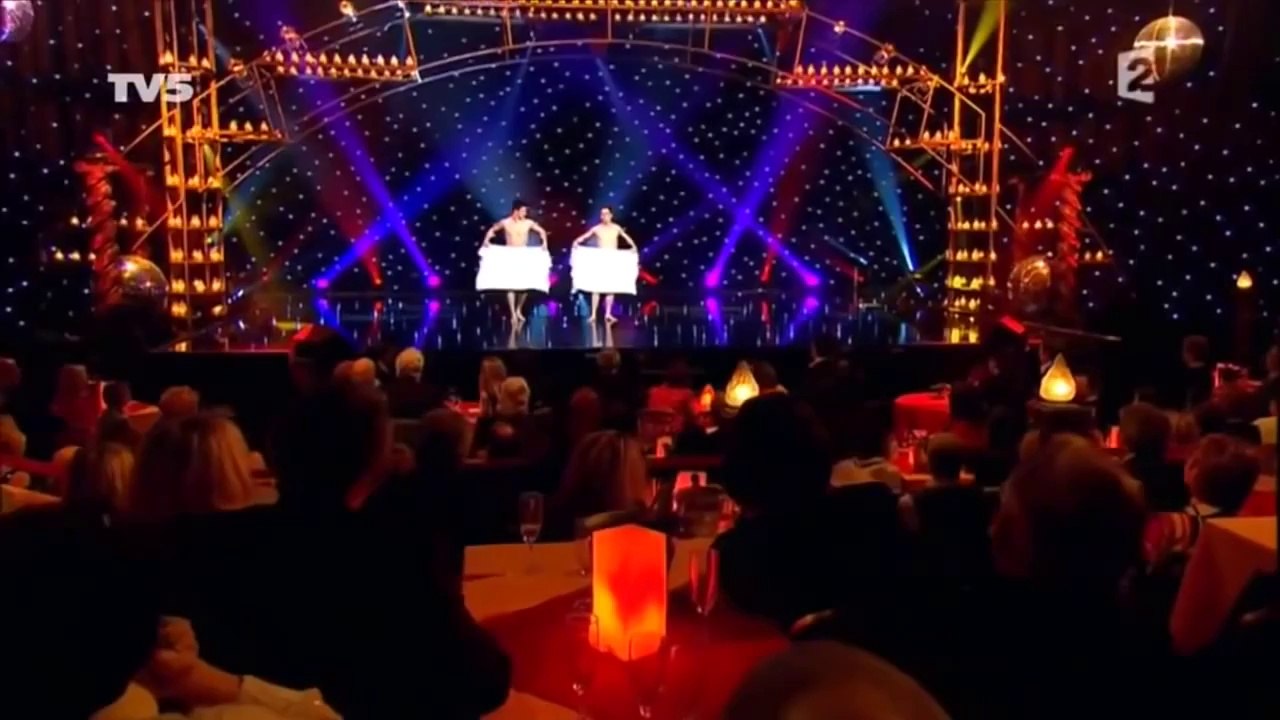 The towels dance