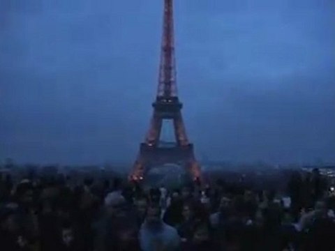 Rassemblement pour le nouvel an berbère: Yennayer 2957 au Trocadéro de Paris - 28.01.2007 (CBF TV)