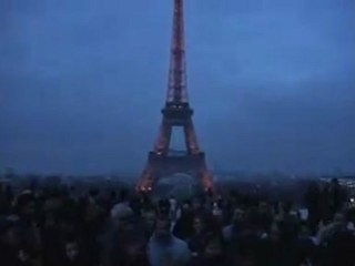 Rassemblement pour le nouvel an berbère: Yennayer 2957 au Trocadéro de Paris - 28.01.2007 (CBF TV)