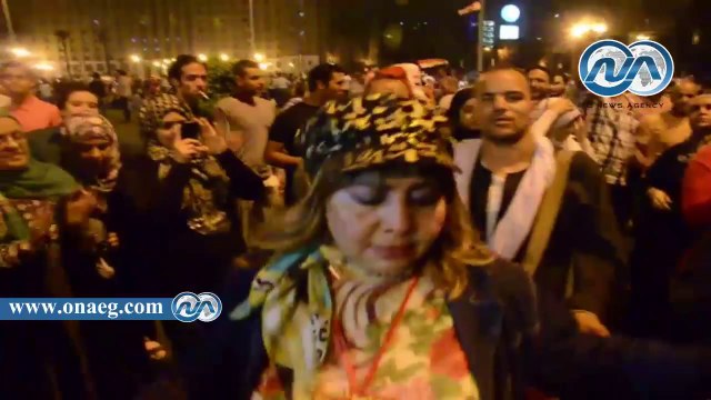 شاهد|| المواطنون يرقصون على المزمار البلدي احتفالا بفوز السيسي بميدان التحرير