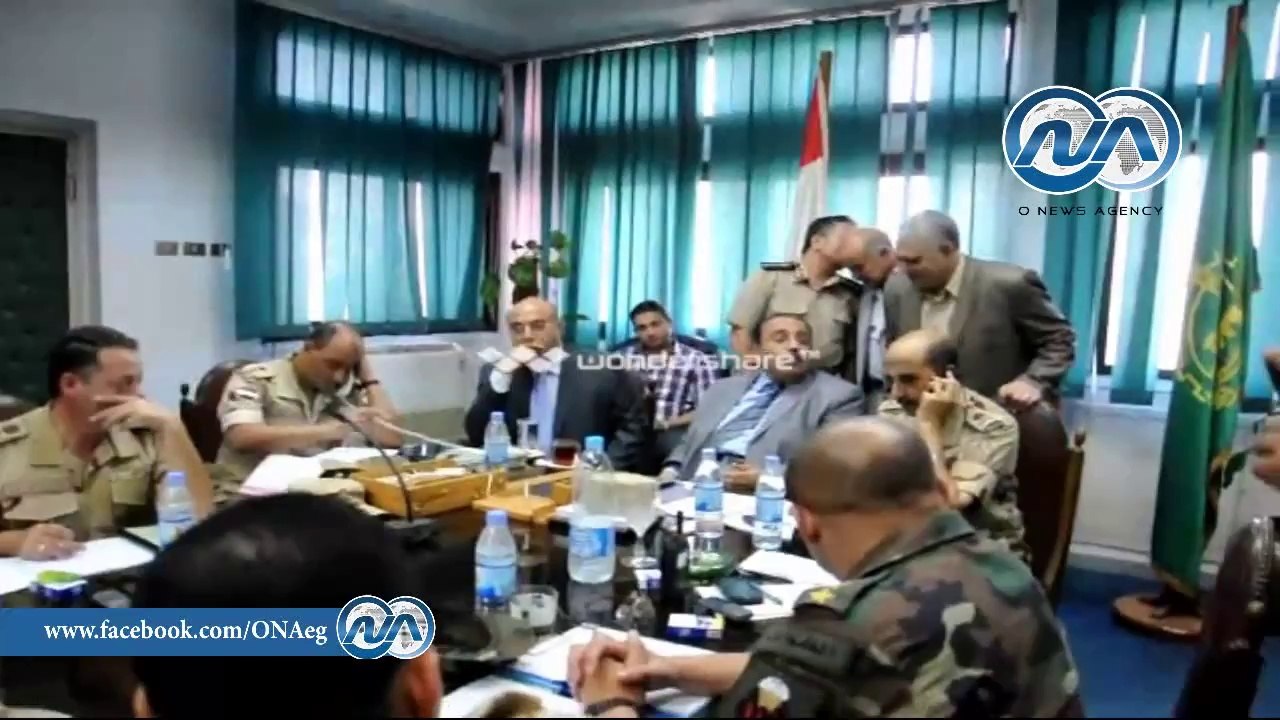 شاهد ..  محافظ القليوبية ومدير الأمن في غرفة العمليات بديوان عام المحافظة
