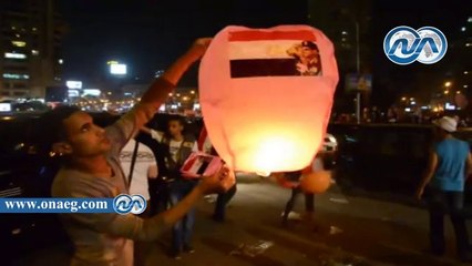 شاهد || إطلاق بالونات نارية في الهواء احتفالًا بتقدم "السيسي" بميدان مصطفى محمود