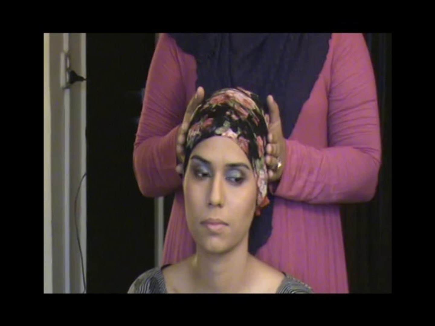 How to tie hair Underscarf style 1