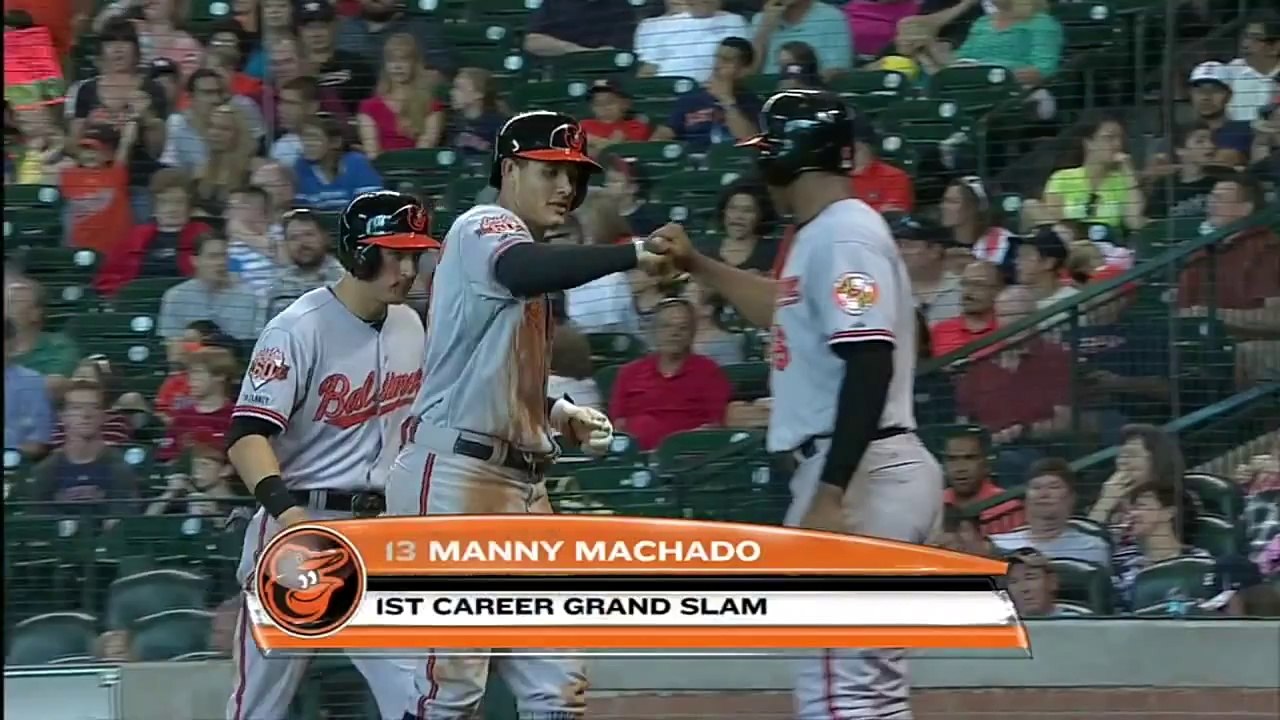 Machado blasts a grand slam to deep left