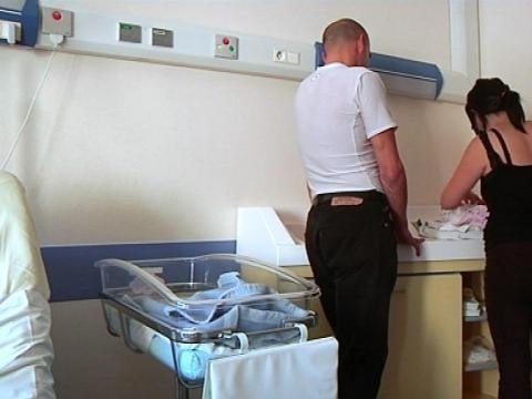 Congé maternité: tous les trimestres pris en compte dans la retraite des femmes - 02/05