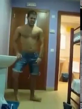 Buyrun Bir Salak Daha