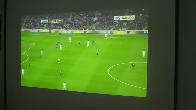 Bán máy chiếu cũ xem bong da gia re nhat