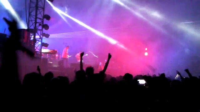 Foals, Inhaler, We Love Green, 1062014