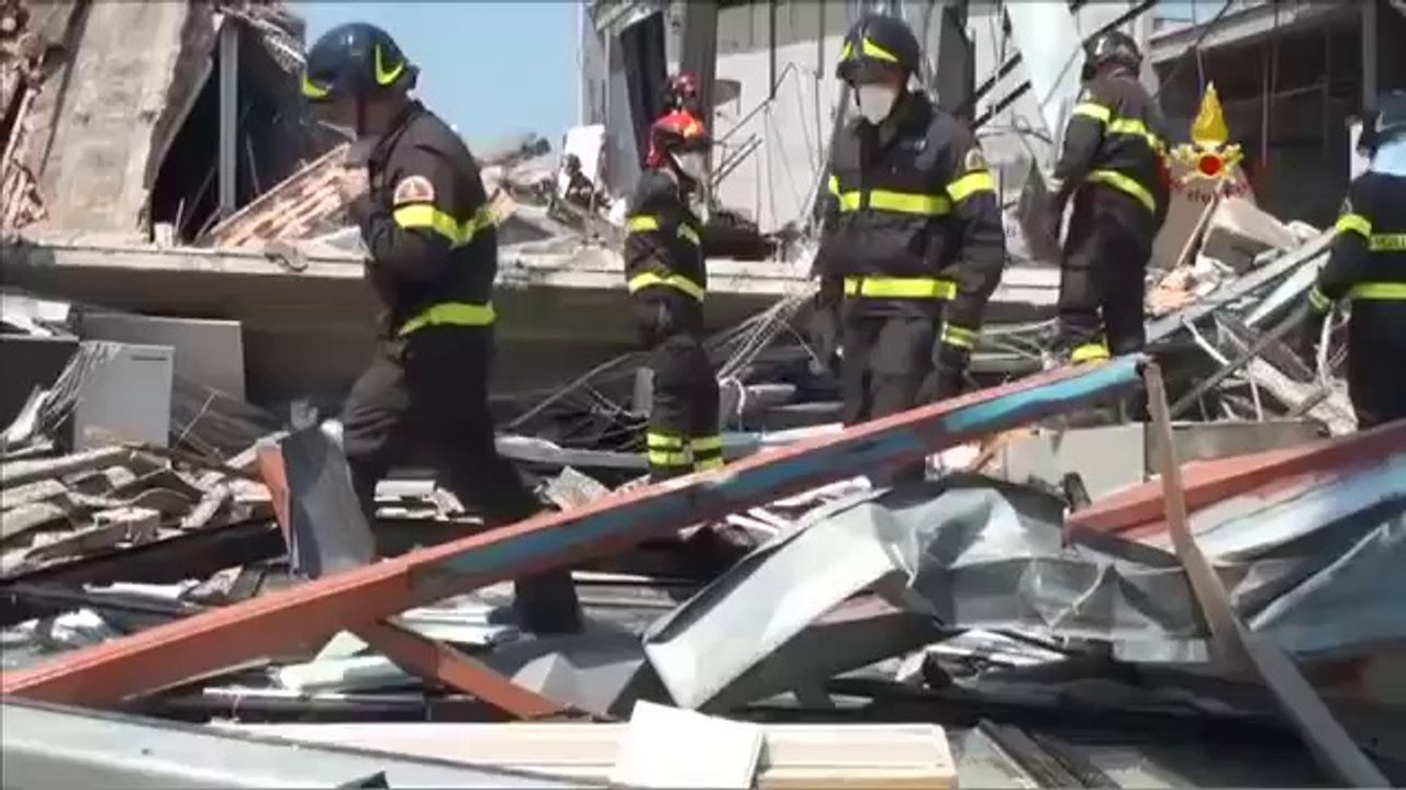 Medolla Cavezzo Mirandola (MO) - Terremoto - Danni zona industriale -  Euthronics 2 (29.05.12)