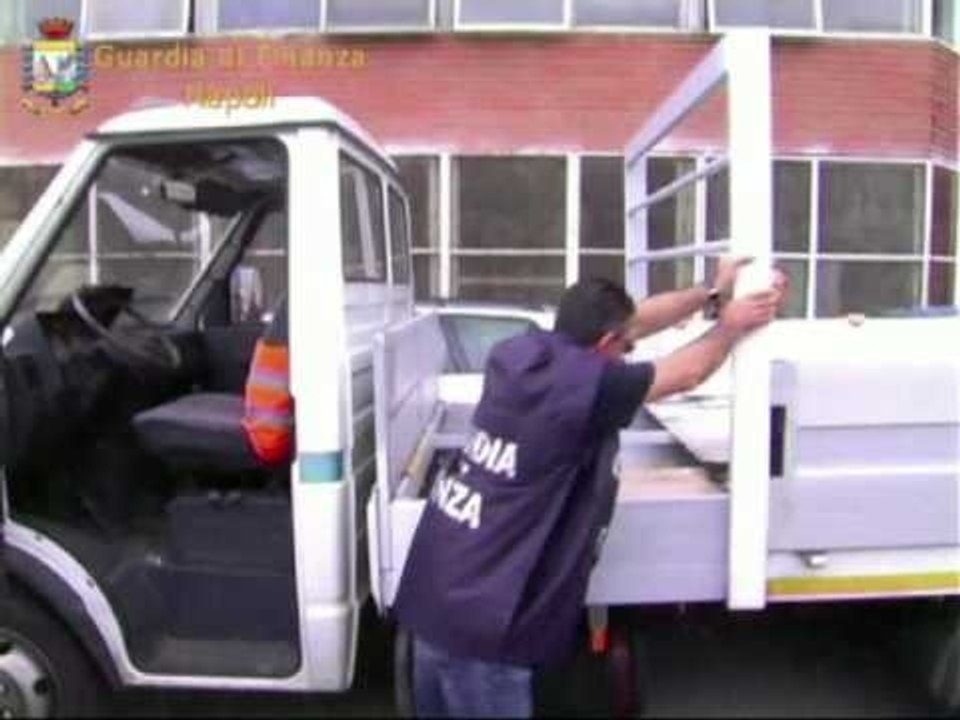 Napoli - Sequestrate 5 tonnellate di tabacchi lavorati esteri (11.05.12)