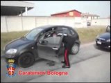 Bologna - Mezzo chilo di cocaina dietro il contachilometri, due arresti (06.03.12)
