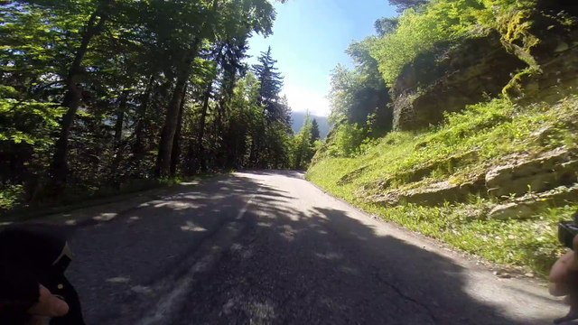 DESCENTE COL DE LA CLUSE VERSANT ENTREMONT LE VIEUX VELO