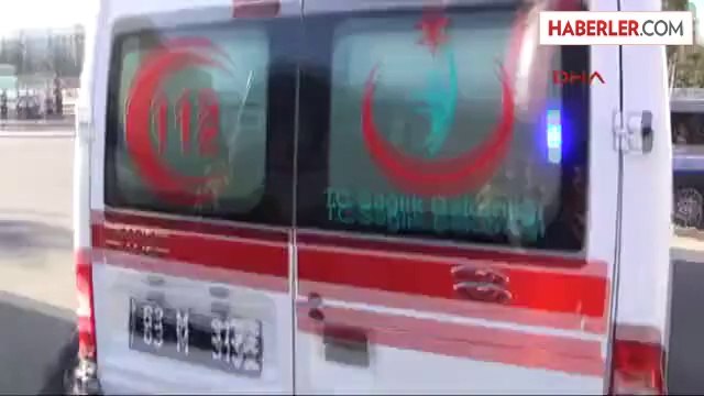 Şanlıurfa Yolun Karşısına Geçmek İsterken Otomobil Çarptı