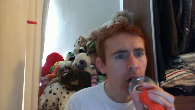 Wiwi égratigne demain (n'est pas encore arrivé) d'Arno Santamaria