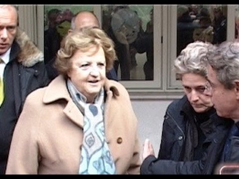 Napoli - Cancellieri in visita alla scuola Montale di Scampia (07.12.12)