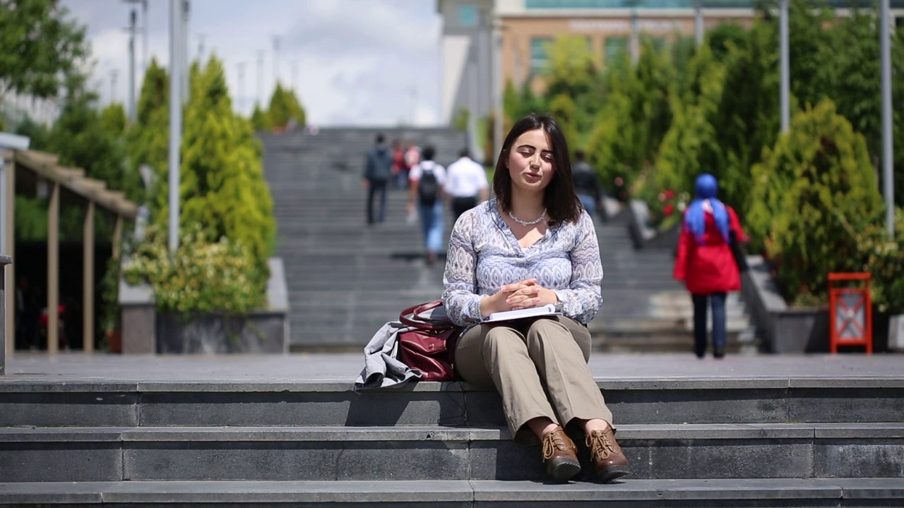 Demet Aysin - Bilgisayar Mühendisliği(Hazırlık)