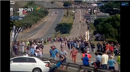Afrique du Sud : un accident de voiture perturbe un ultramarathon