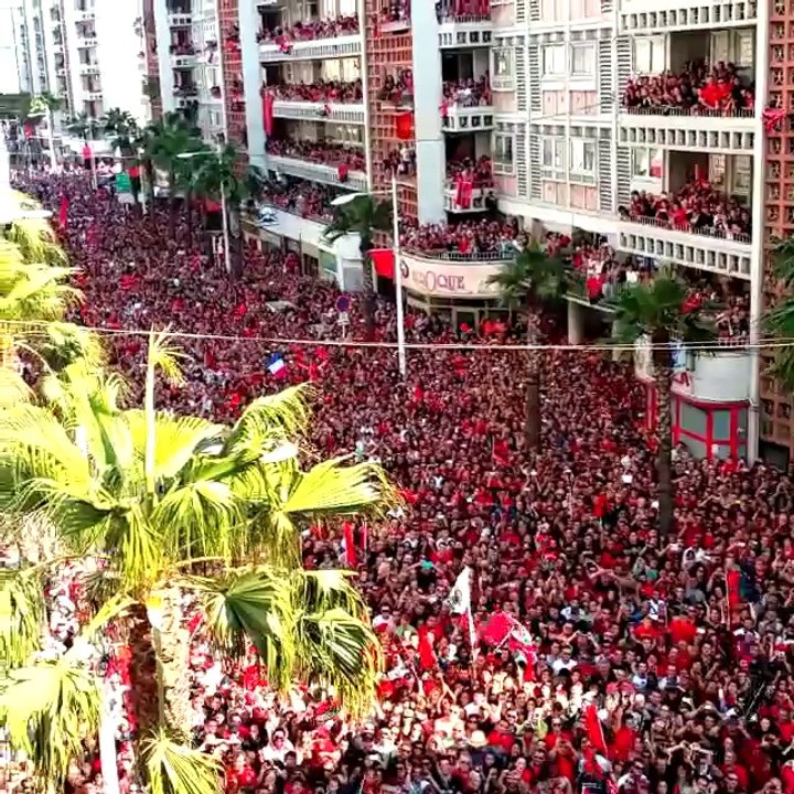 Un autre monde !!! MERCI TOULON  Maxime Mermoz