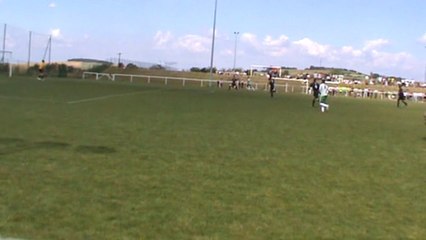 1er but arnaud.....!sur centre de loic