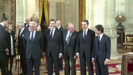 Mixed reaction in Madrid about king ending his reign