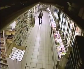 elle fait caca au supermarche