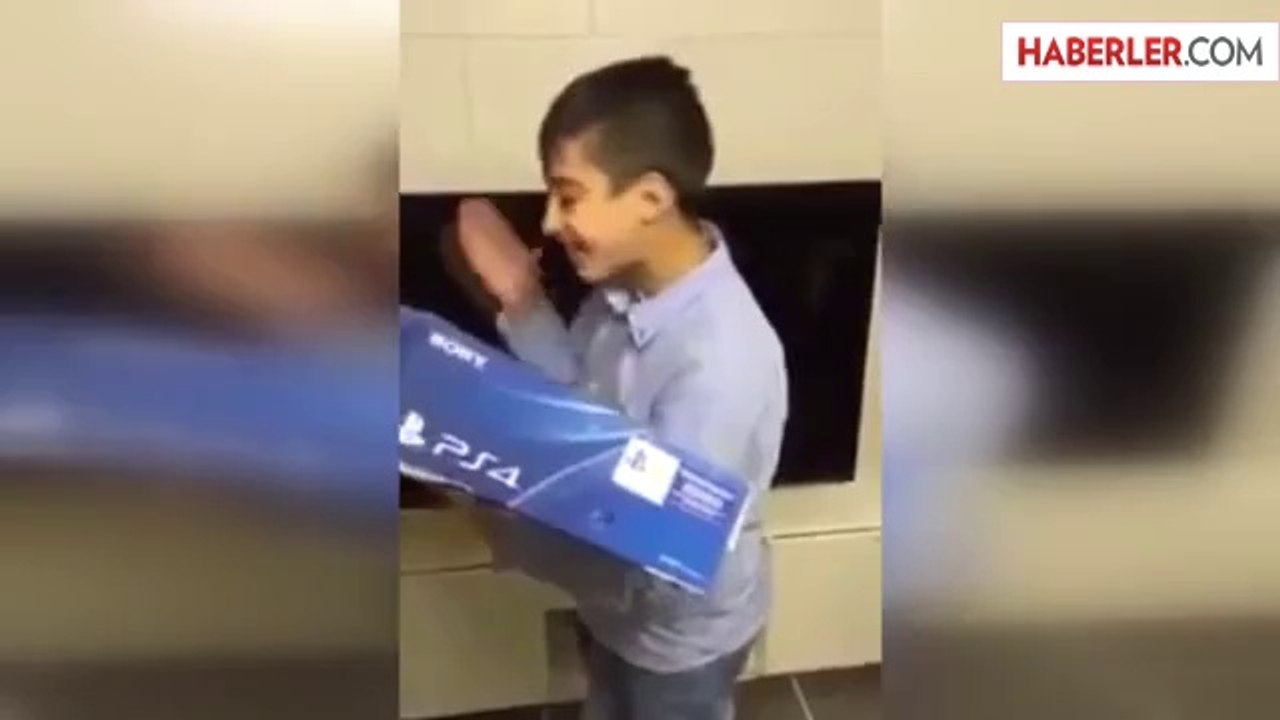 PS4'ü Görünce Almanca Uzun Hava Söyledi