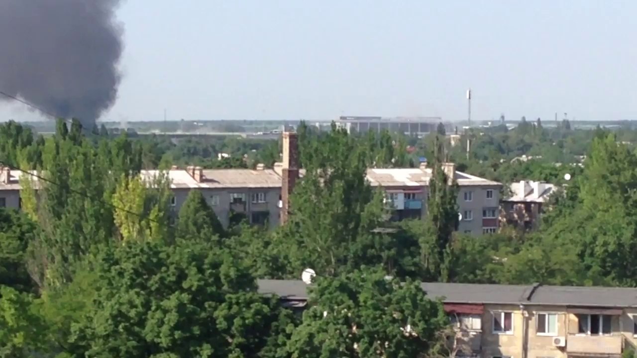 Ми-24 отработал НАРами по территории донецкого аэропорта.
