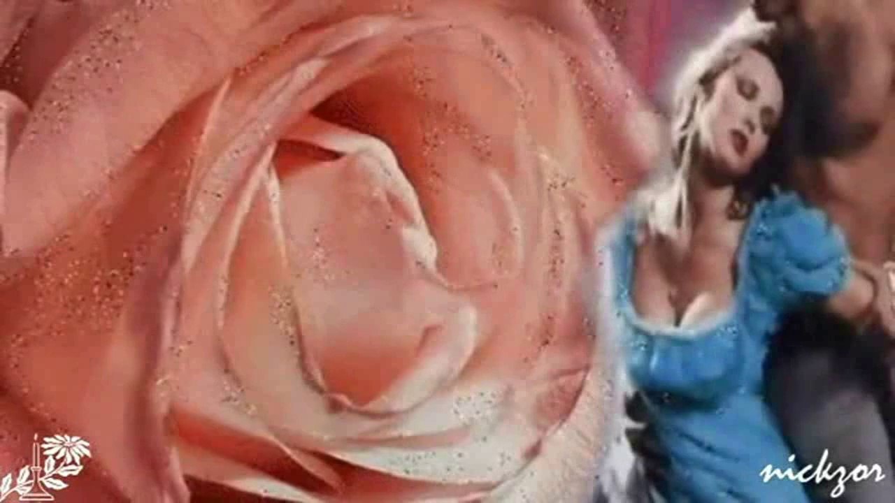 Ebru Gündeş - Vatan