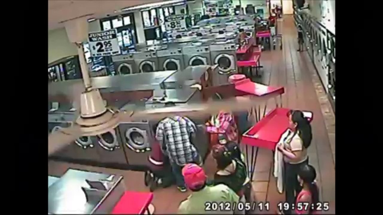 Une blague tourne au drame il enferme le bébé dans une machine à laver en marche!