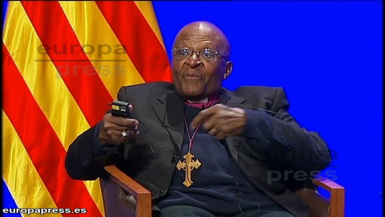 Desmond Tutu, a favor de la consulta catalana