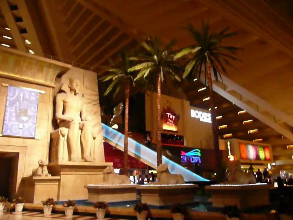 LUXOR 023