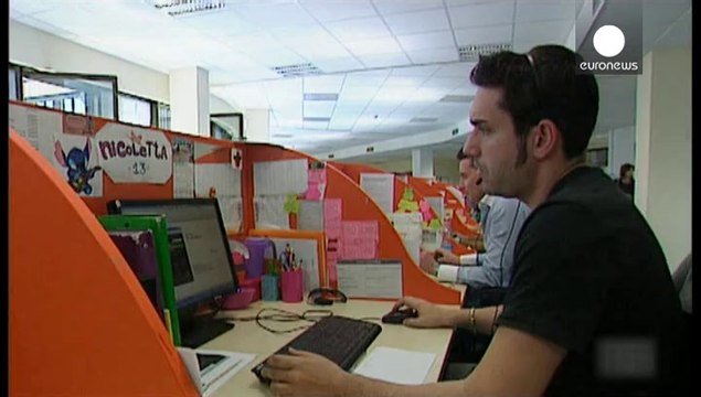 Italian unemployment stable but still near record highs