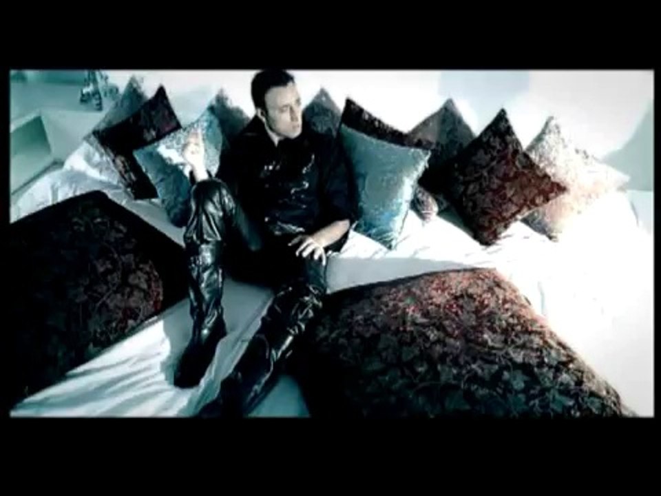 Melek Yüzlüm (Mustafa Sandal)