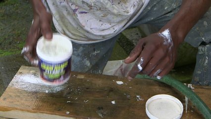Jeff Drakes demonstrates Oillift Tough Hands cleaner for painters and mechanics